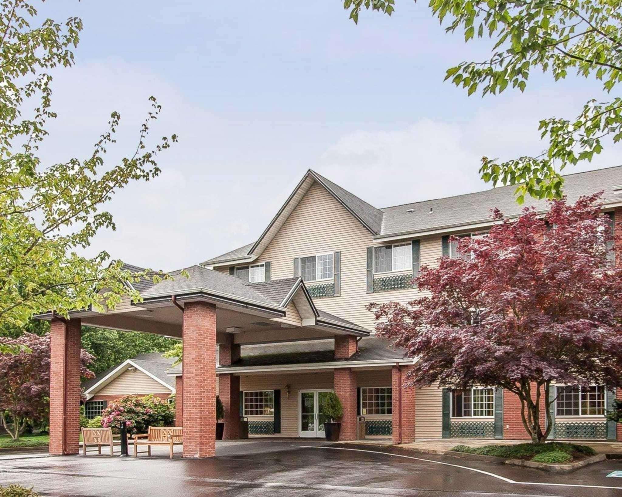 Comfort Inn & Suites Tualatin - Lake Oswego South Exterior photo